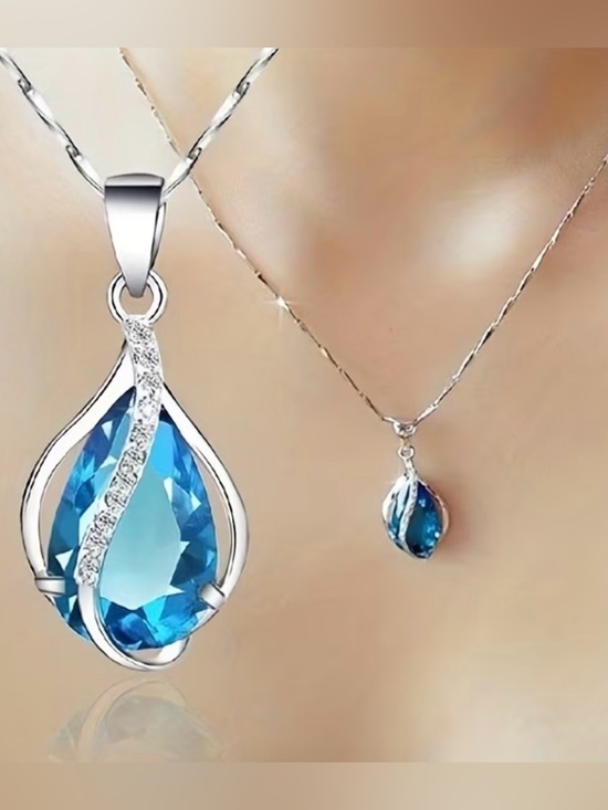 Jewelry - Sterling Silver Blue Teardrop Pendant Necklace.
